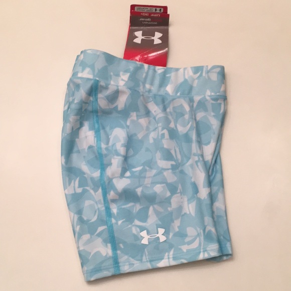 Under Armour women's heat gear UA Shorts - Picture 2 of 5